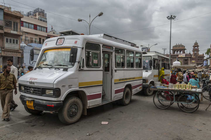 99 - India - autobus